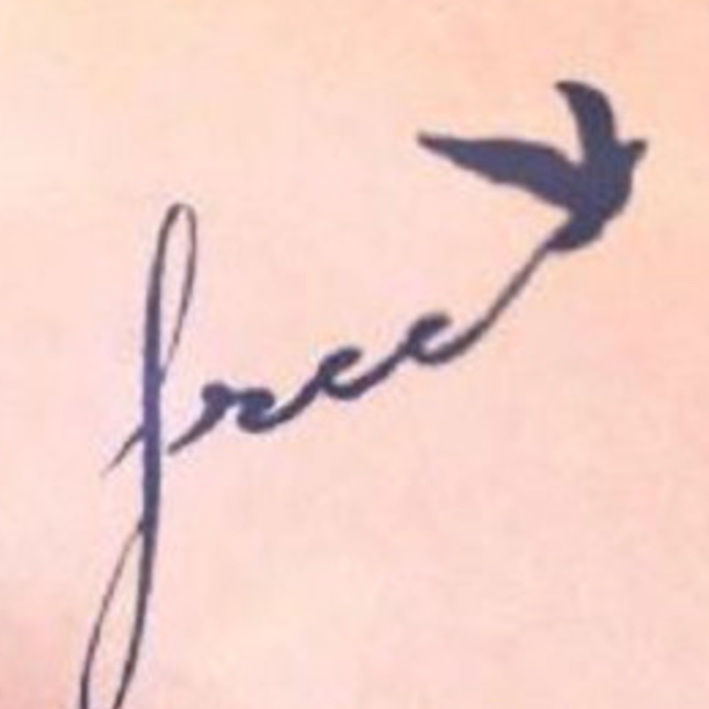 Meet your Posher, Dinell